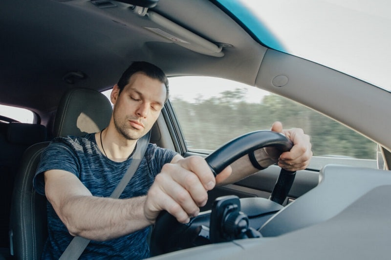 رانندگی هنگام خواب آلودگی